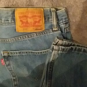 Levi's